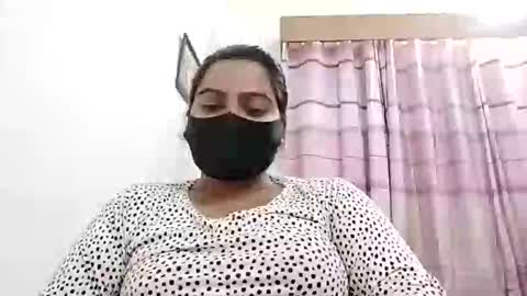 himuhimu22 online show from December 5, 5:31 pm