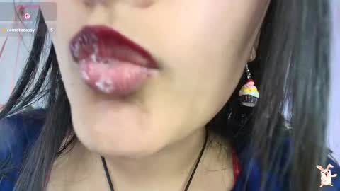 hinata online show from December 1, 8:58 pm