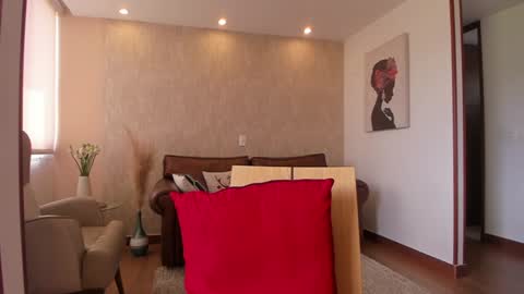 Hinnata online show from December 9, 3:44 pm