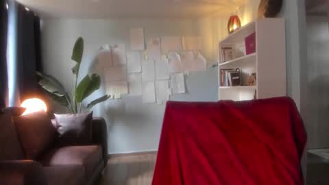 Hinnata online show from October 21, 5:46 pm