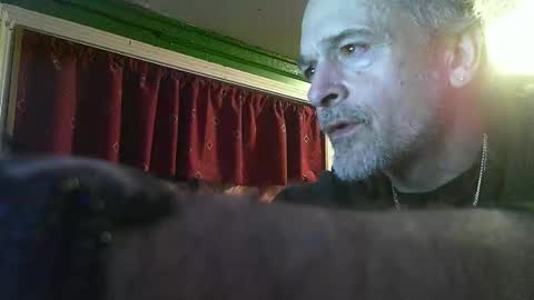 hippiedad333 online show from February 10, 12:15 am