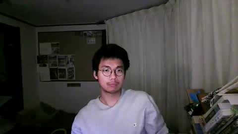 Snapshot of hirvirdish chatting on April 12, 12:43 pm Taick online show from April 12, 12:43 pm