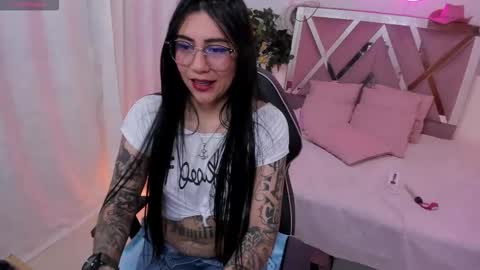  hisis  online show from October 4, 11:41 am