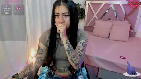  hisis  online show from October 5, 12:03 pm