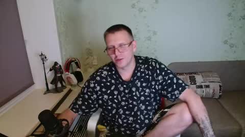 Snapshot of hlestus chatting on October 28, 8:33 pm Wet Jack online show from October 28, 8:33 pm