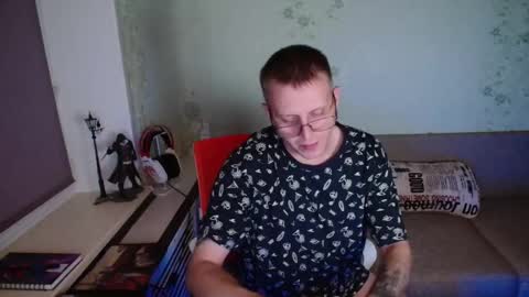 Snapshot of hlestus chatting on October 29, 4:53 pm Wet Jack online show from October 29, 4:53 pm