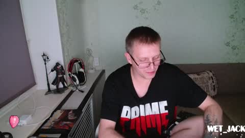 Snapshot of hlestus chatting on November 18, 6:45 pm Wet Jack online show from November 18, 6:45 pm