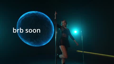 Holly online show from December 28, 9:08 pm