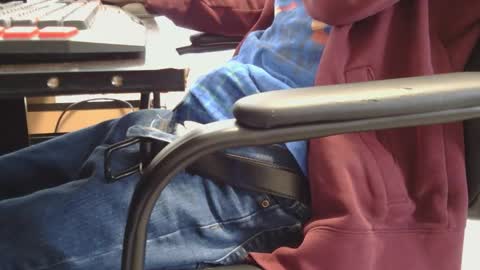 Hentai man online show from December 14, 7:40 pm