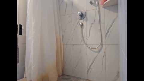 hockeyjock17 online show from April 8, 12:27 pm