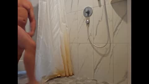 hockeyjock17 online show from April 17, 12:41 pm