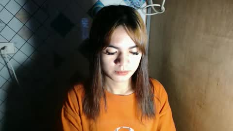 Snapshot of hoelykarina chatting on February 23, 8:06 pm Karina3 online show from February 23, 8:06 pm