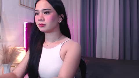 hoelymolly online show from January 8, 7:43 am