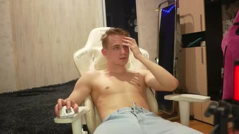 Extaz  Athrey  Howard online show from October 10, 8:30 pm