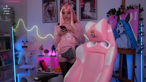 Holli online show from September 12, 5:57 pm