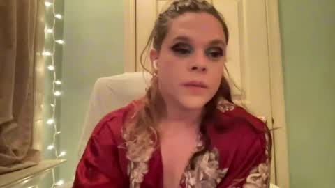 Hollys Drive threw Side Of CB. online show from December 15, 11:53 pm