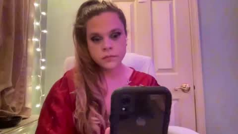 Hollys Drive threw Side Of CB. online show from December 16, 5:59 am