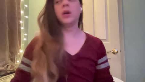 Hollys Drive threw Side Of CB. online show from December 30, 7:04 am