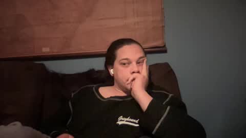 Snapshot of holly23hopefull chatting on December 4, 4:33 am Hollys Drive threw Side Of CB. online show from December 4, 4:33 am