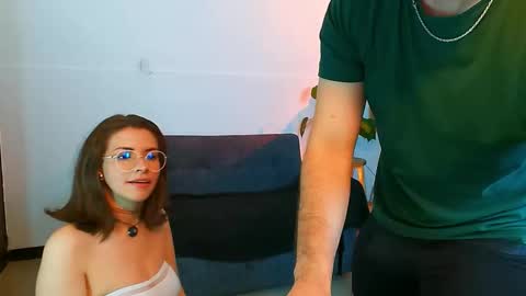 Holly and Honey online show from March 14, 9:53 pm