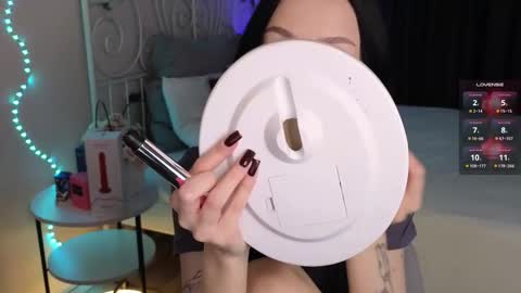 holly_berryy_ online show from October 4, 1:47 am