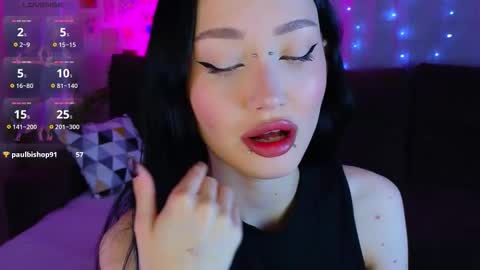 holly_berryy_ online show from October 10, 1:59 am