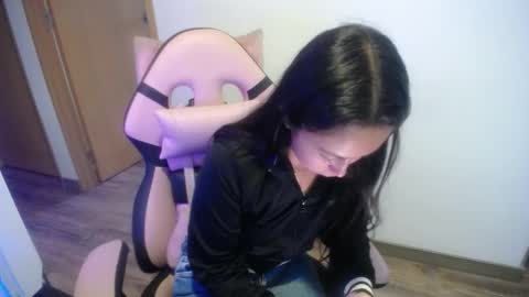 Holly online show from October 17, 9:50 pm