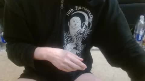 Holly Hawkes online show from March 10, 2:16 am