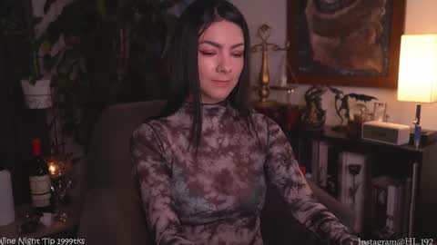 Snapshot of hollylinder_ chatting on November 8, 2:01 am Holly Linder online show from November 8, 2:01 am