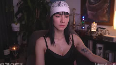 Snapshot of hollylinder_ chatting on November 29, 2:14 am Holly Linder online show from November 29, 2:14 am