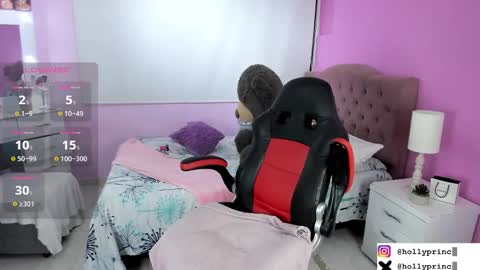 Snapshot of hollyprincess_2 chatting on February 7, 11:34 pm holly princess mermaid online show from February 7, 11:34 pm