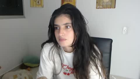 Snapshot of hollyshit_ chatting on February 28, 1:47 am hollyshit_ online show from February 28, 1:47 am