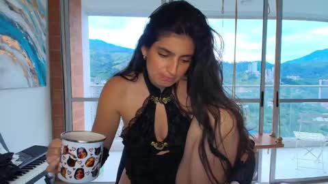 Snapshot of hollyshit_ chatting on October 5, 10:40 pm hollyshit_ online show from October 5, 10:40 pm