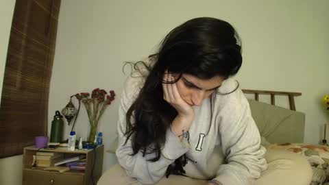 hollyshit_ online show from January 9, 2:25 am