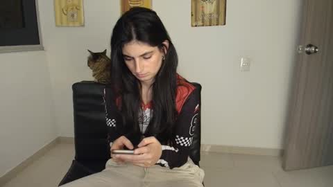 hollyshit_ online show from February 20, 2:41 am