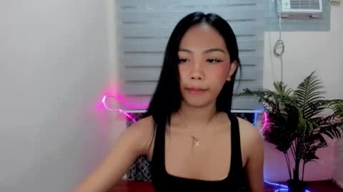 Snapshot of hollysugarxx chatting on November 27, 7:21 am STACEYY XX online show from November 27, 7:21 am