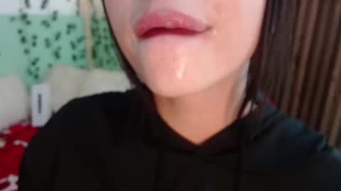 Snapshot of hollyxx_ chatting on January 9, 9:26 pm holly online show from January 9, 9:26 pm