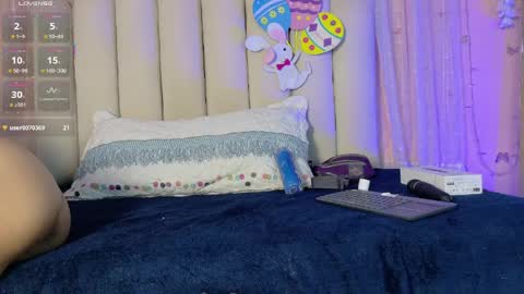 Snapshot of hollyyqueen_ chatting on April 30, 8:57 pm Hollyy online show from April 30, 8:57 pm
