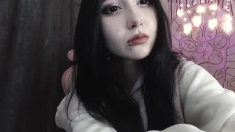 Ho Lee Sheet online show from December 13, 3:11 pm