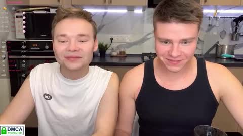 Snapshot of holy_eggs_00 chatting on October 8, 6:16 pm holy_eggs_00 online show from October 8, 6:16 pm