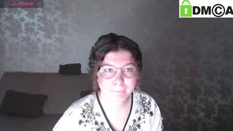 Welcome guys  Pleasure to see you all here  My name is MichaelaTip menu is active Private is open  online show from March 10, 6:05 am