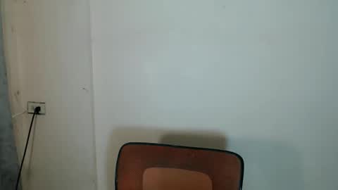 holy_samyx online show from November 2, 5:43 am