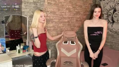 Vio online show from December 21, 2:02 pm