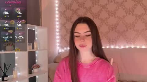 Snapshot of holymiax chatting on November 20, 3:28 am Mia online show from November 20, 3:28 am