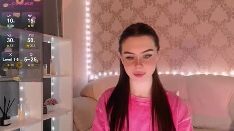 Snapshot of holymiax chatting on November 26, 3:40 am Mia online show from November 26, 3:40 am