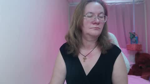 holymilfa online show from April 5, 12:24 pm