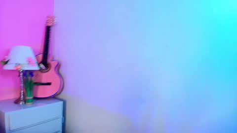 Snapshot of honeeymoonn chatting on September 24, 2:31 pm honeeymoonn online show from September 24, 2:31 pm