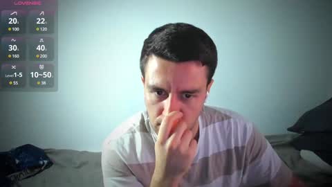 Snapshot of honestandrew chatting on December 12, 9:30 am Andrew online show from December 12, 9:30 am