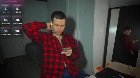 Snapshot of honestandrew chatting on February 2, 6:26 am Andrew online show from February 2, 6:26 am