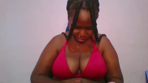 honey_beb online show from November 18, 4:39 am